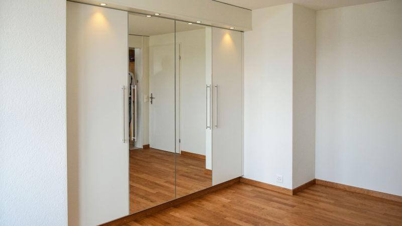 Einbauschrank, Boden, Beleuchtung